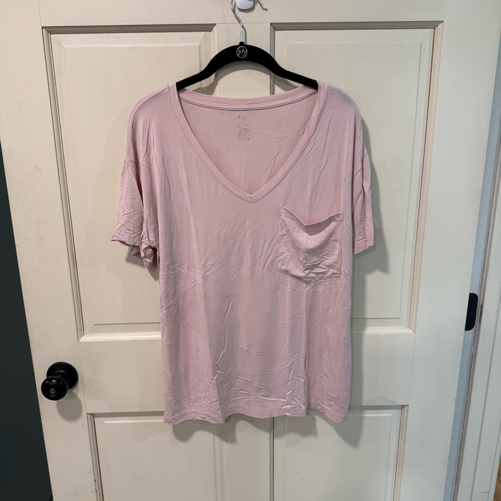 Kyte BABY Light Pink V-Neck Pocket Tee